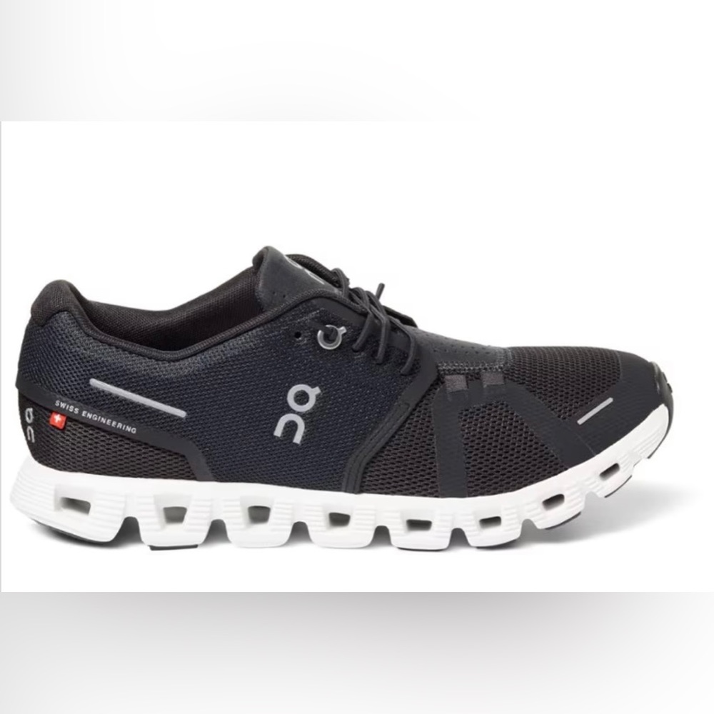 On Cloud 5 Shoes NWOT